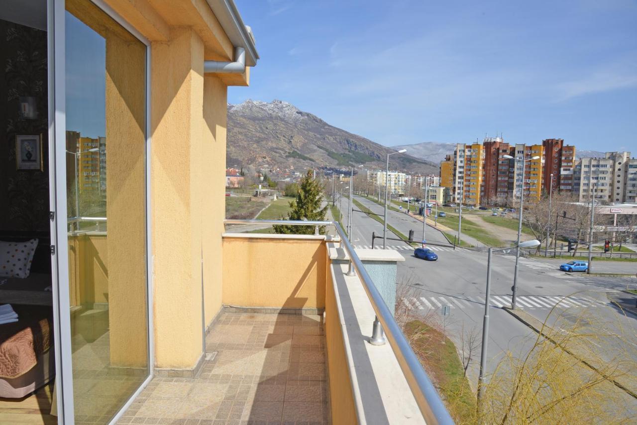 Dream Hotel Сливен Экстерьер фото